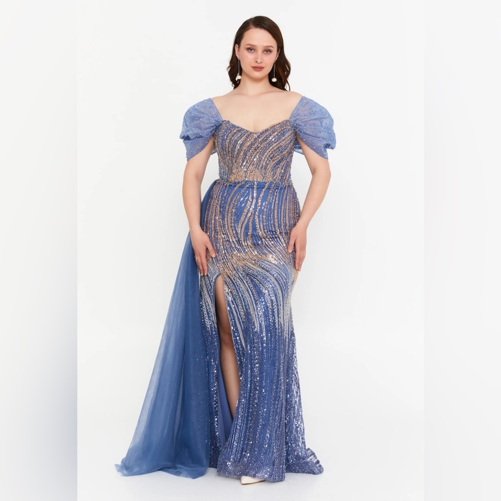 Elegant Blue Evening Gown Size 12 New With Tags